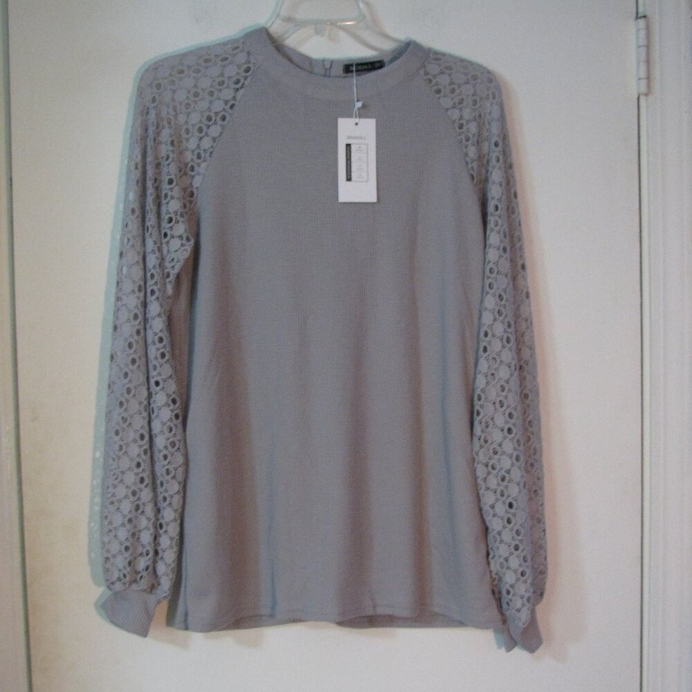 Miholl Gray Knit Top Medium NWT Lace Sleeves Waffle Texture FLAW - SNAG